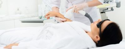 Laser mot pigmentflekker, hender